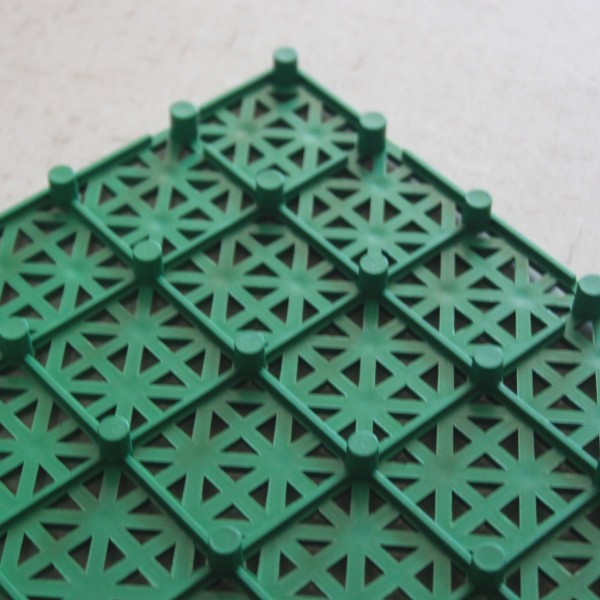 Plastik Yer Karosu 25*25