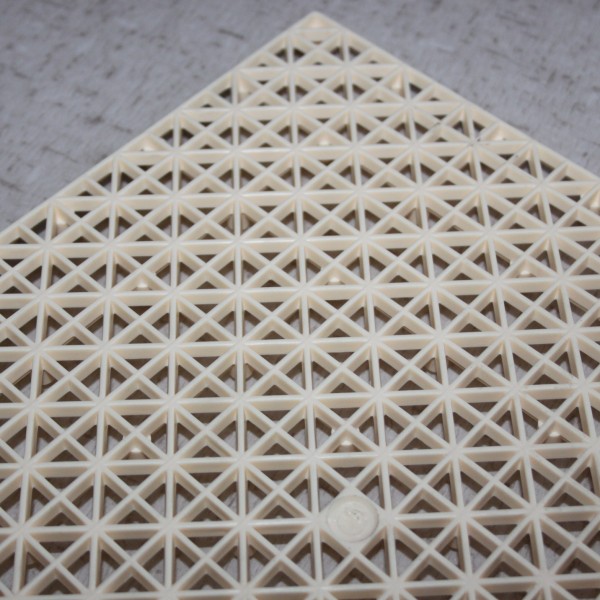 Plastik Yer Karosu 25*25