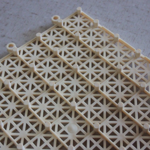 Plastik Yer Karosu 25*25