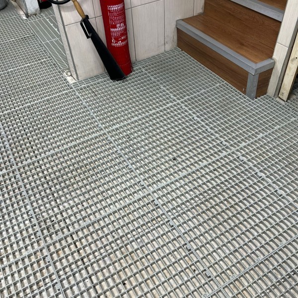 Plastik Ramatlık 50*50